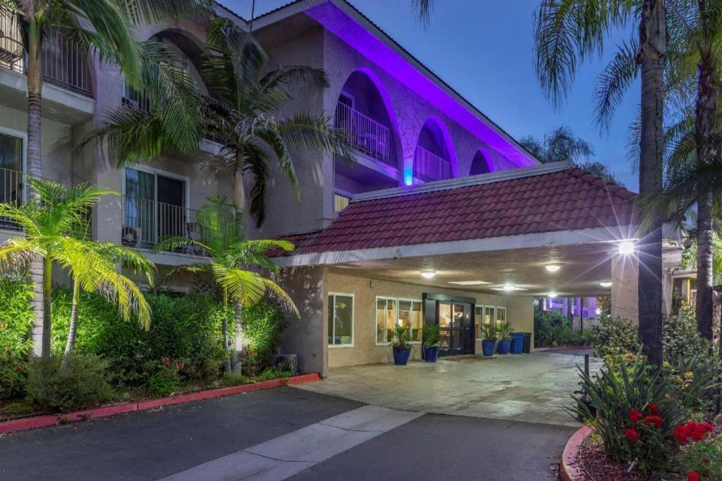 Comfort Inn Escondido San Diego North County Exterior photo